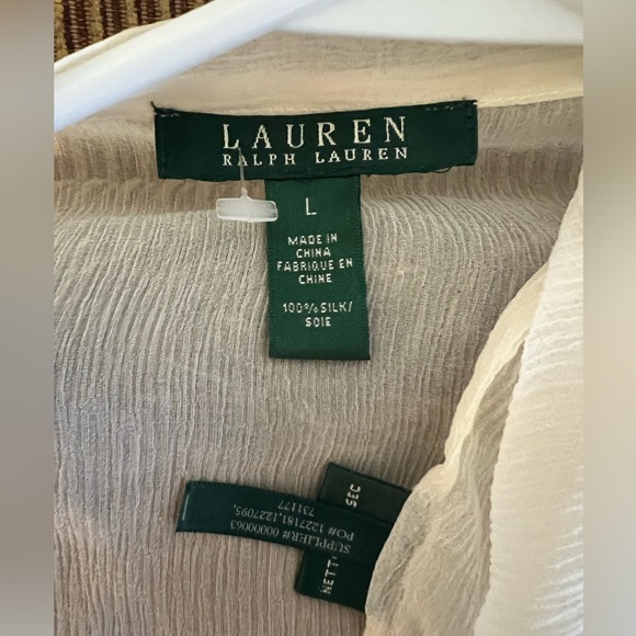 NWT. 100 % Silk. Women’s Blouse by Ralph Lauren. Size L. - Picture 3 of 9